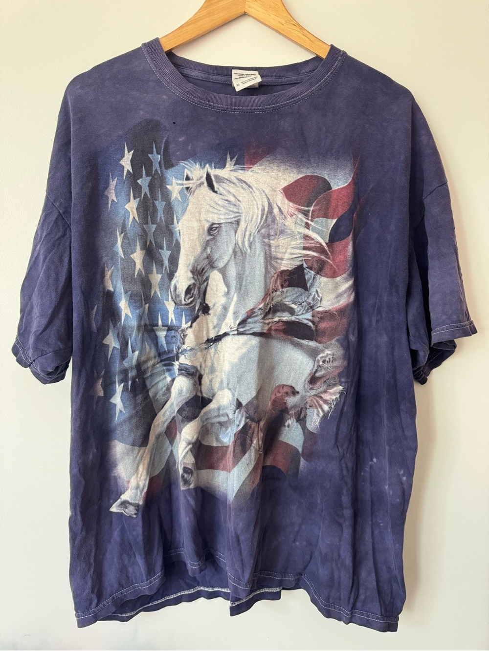 Vintage Distressed Gildan American Flag White Horse Graphic Tee XL